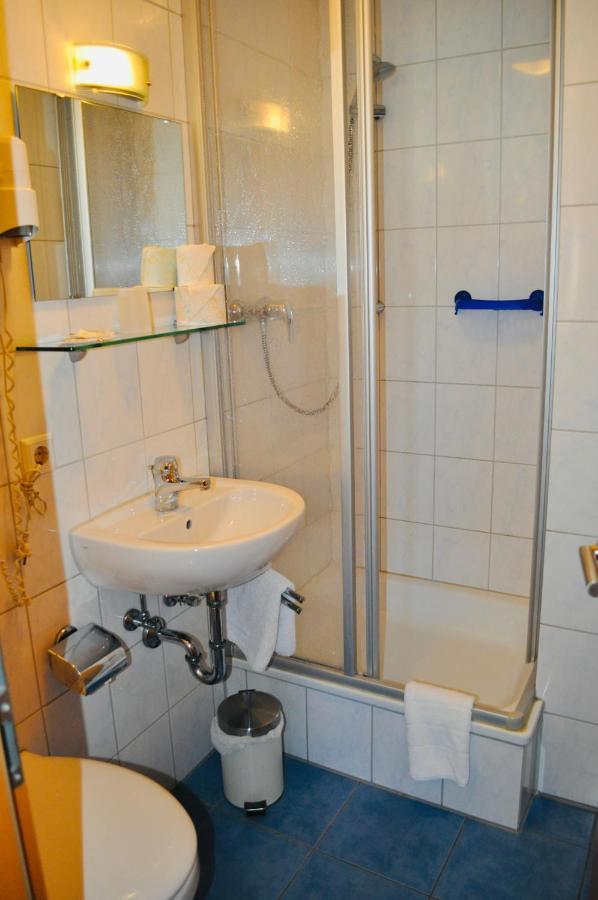 Hotel Discovery Stuttgart Kültér fotó